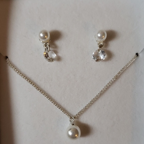 Jewelry - *Brand New*Macys | Pearl/Diamond necklace set Jewelry - *Brand New*Macys | Pearl/Diamond necklace set